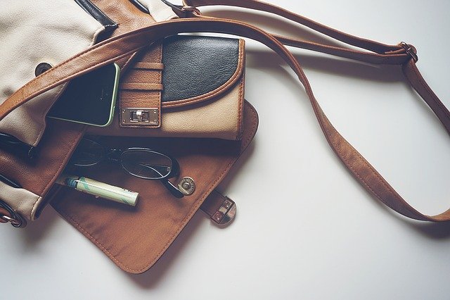 handbag-g3314186be_640